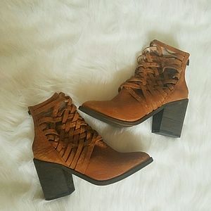 Free People Carrera Zipup Ankle Boot Size 9